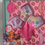 MAKEUP SET